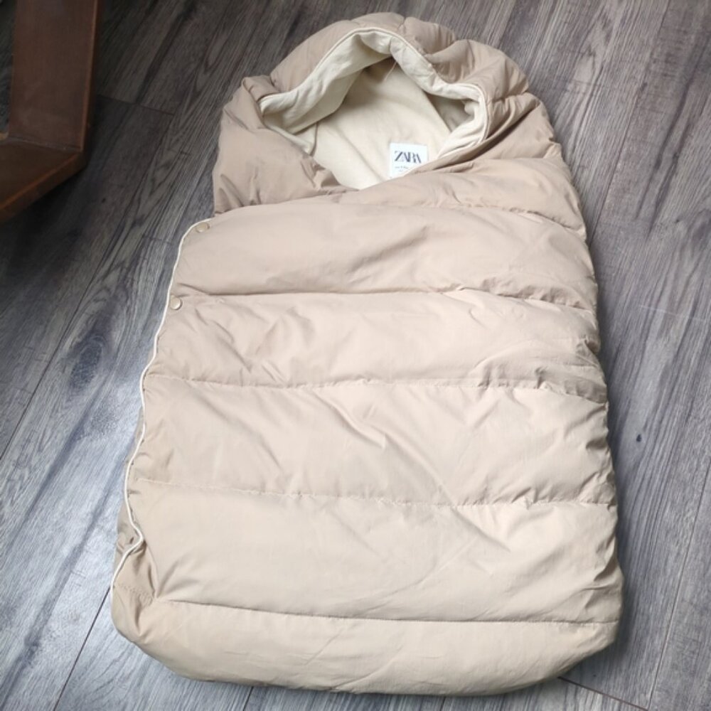 Zara Timeless Nylon Baby Sleeping Bag 50% Feather 50%‎ Down Tan Ages 1-3 Months